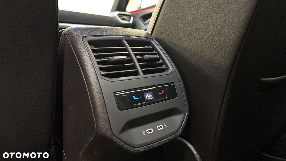 Seat Leon 1.5 eTSI FR DSG - 25