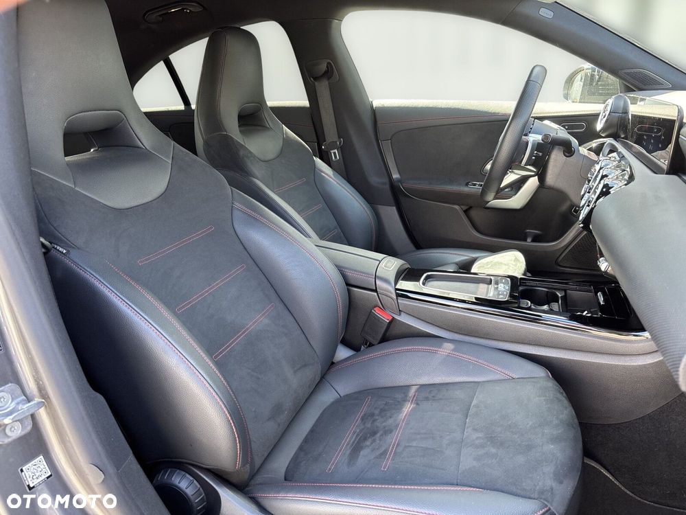 Mercedes-Benz CLA - 18