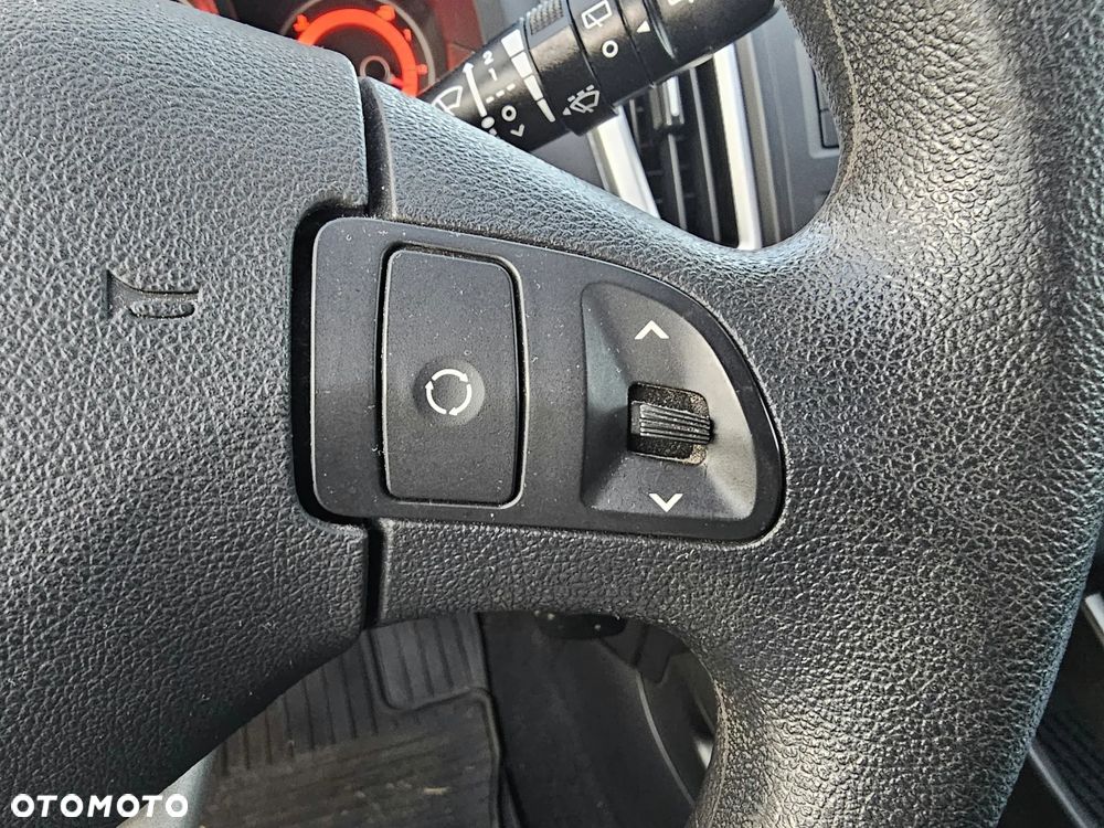 Kia Ceed - 25