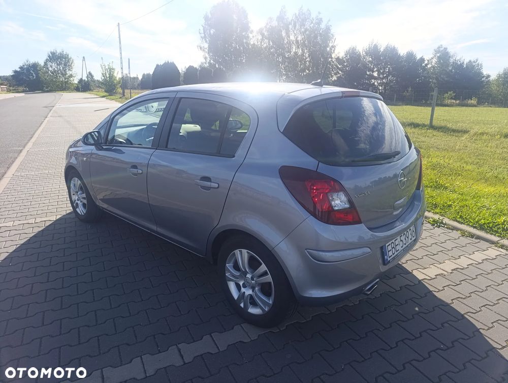 Opel Corsa 1.4 Cosmo - 6