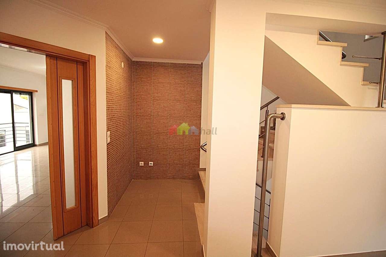 Moradia Isolada T5 na Quinta da Alembrança – Feijó - Almada - Grande imagem: 3/41