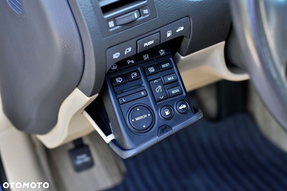 Lexus GS 300 Prestige + - 18