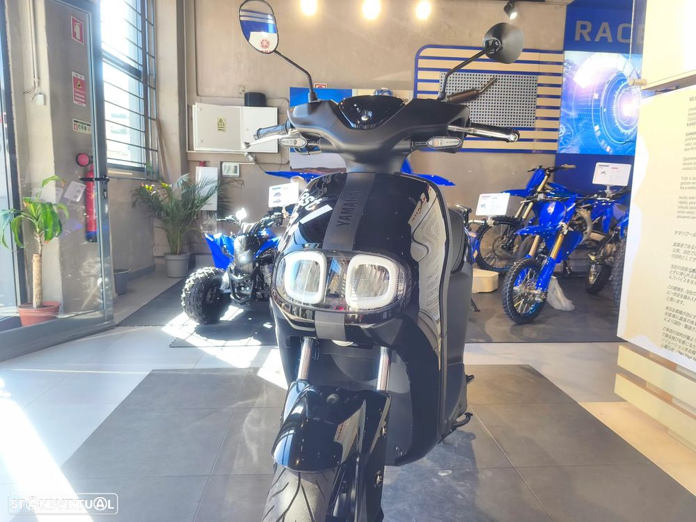 Yamaha NEOs - 2