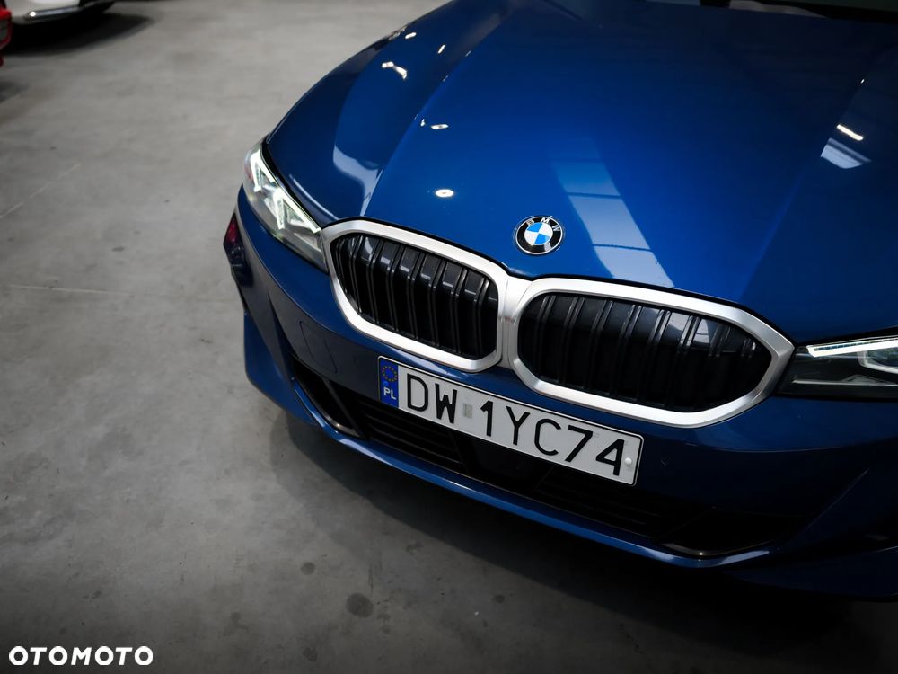 BMW Seria 3 320d xDrive mHEV - 4