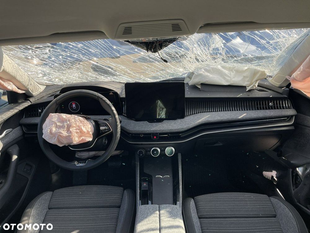 Skoda Superb 1.5 TSI Plug-in Hybrid Selection DSG - 10