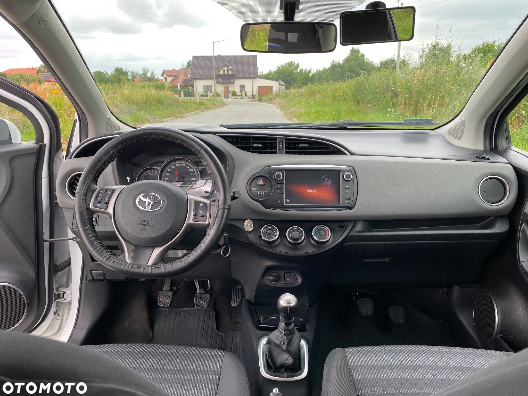 Toyota Yaris 1.33 Active - 11