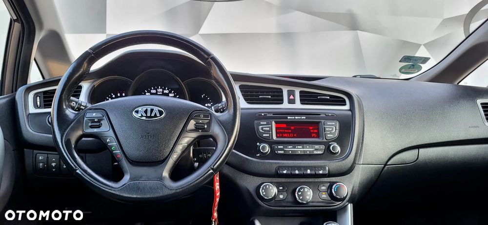 Kia Ceed 1.6 CRDi 128 Vision - 22