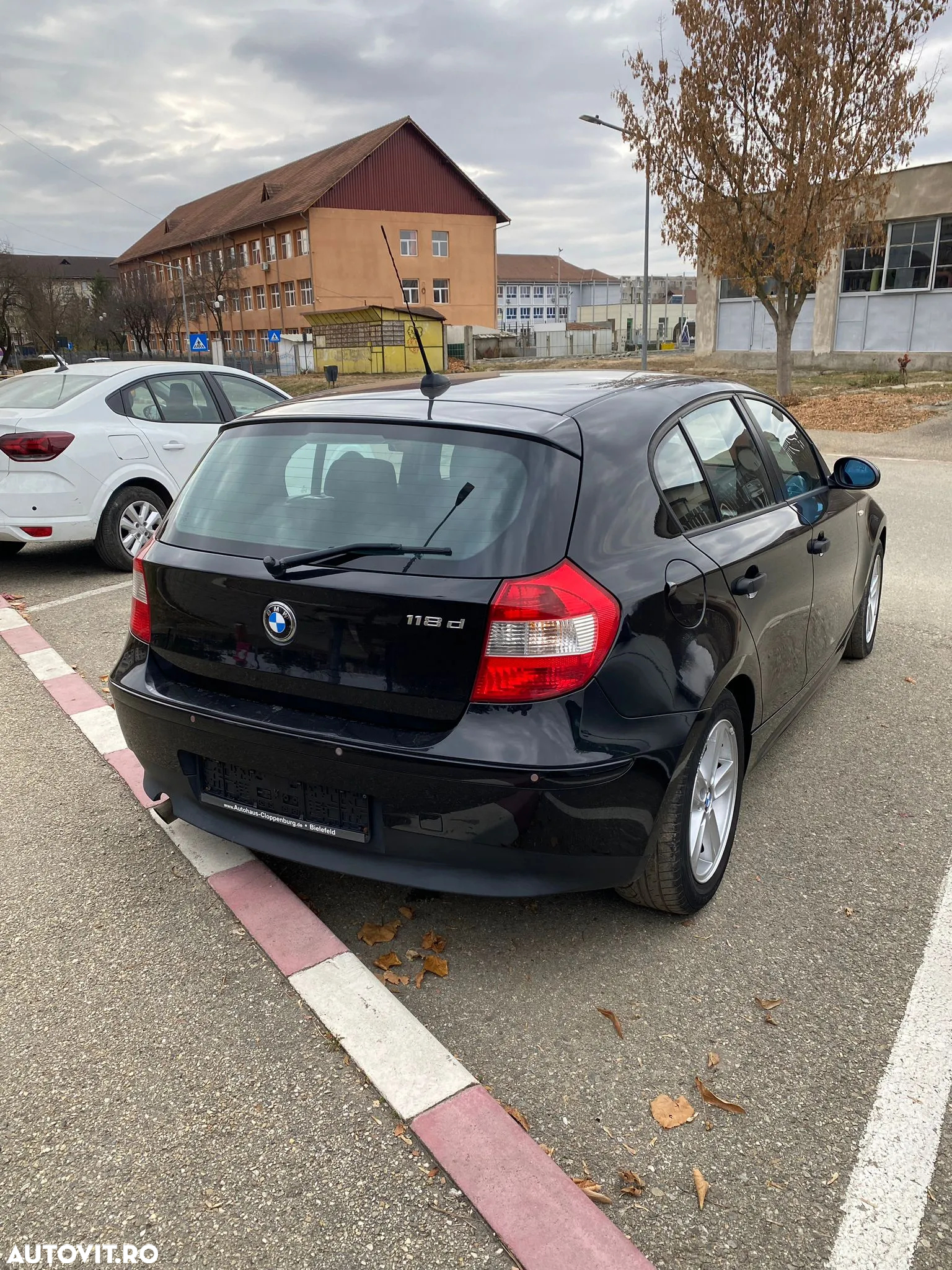BMW Seria 1 118d DPF - 3