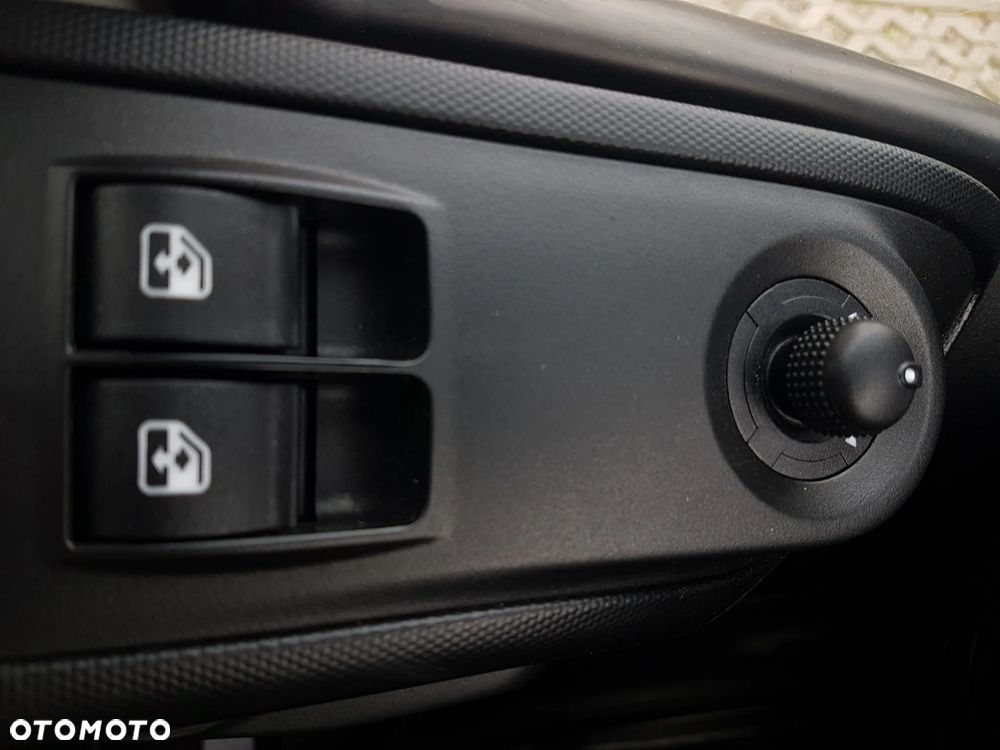 Iveco DAILY 6EP CHŁODNIA MROŹNIA IZOTERMA AGREGAT THERMO KING V-200 MAX GRZANIE 35S15 - 9