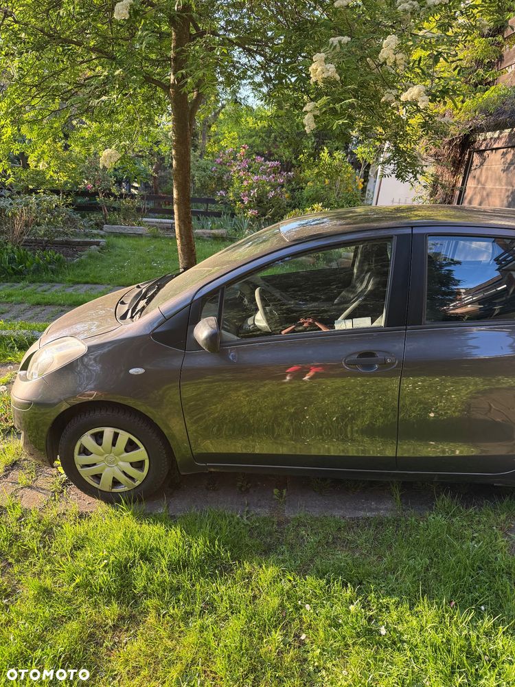 Toyota Yaris 1.0 Luna - 3