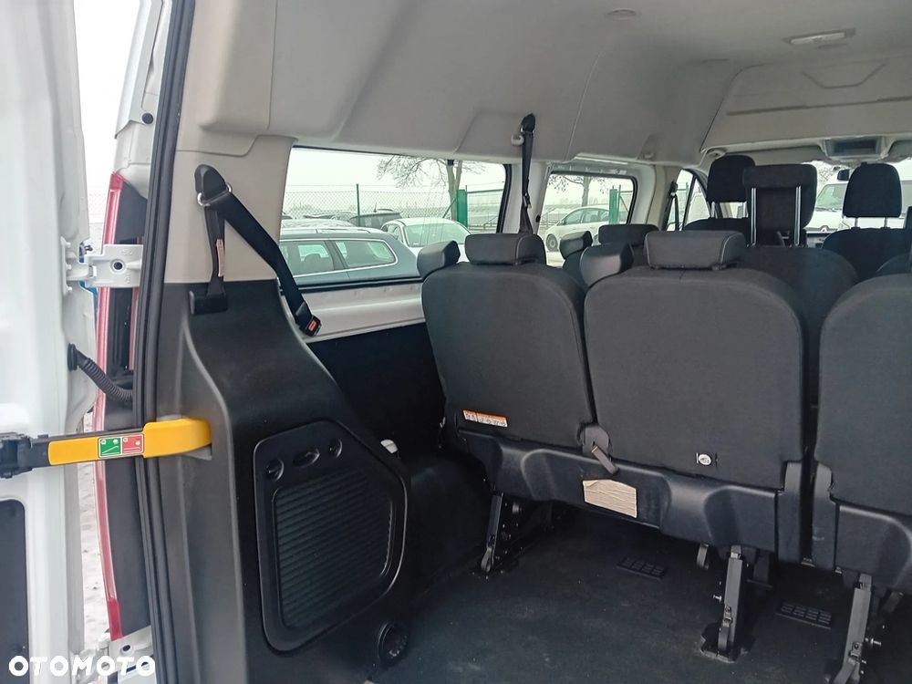 Ford Tourneo Custom - 10