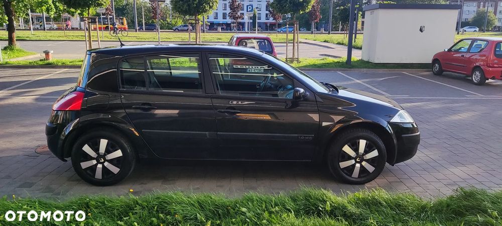 Renault Megane 1.6 16V Privilege - 8