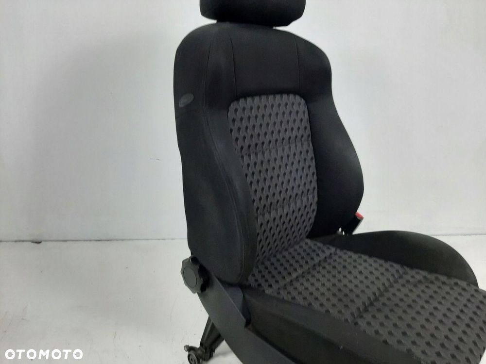 SEAT LEON I 1.9TDI 00R FOTEL PRAWY PASAZERA - 16