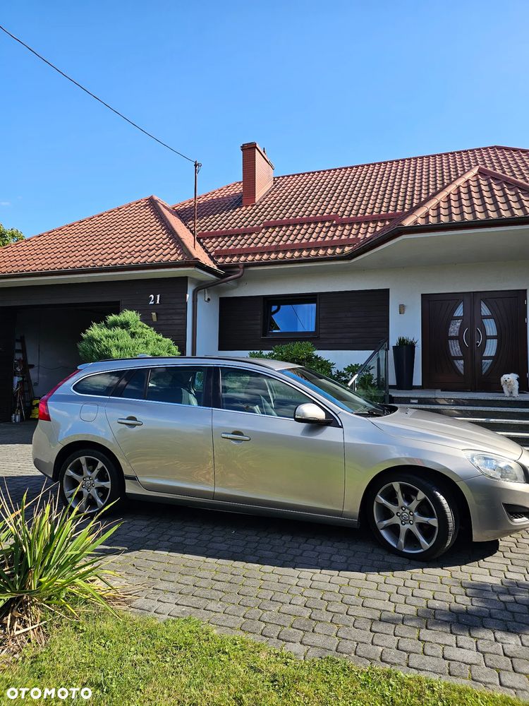 Volvo V60 D4 Momentum - 11