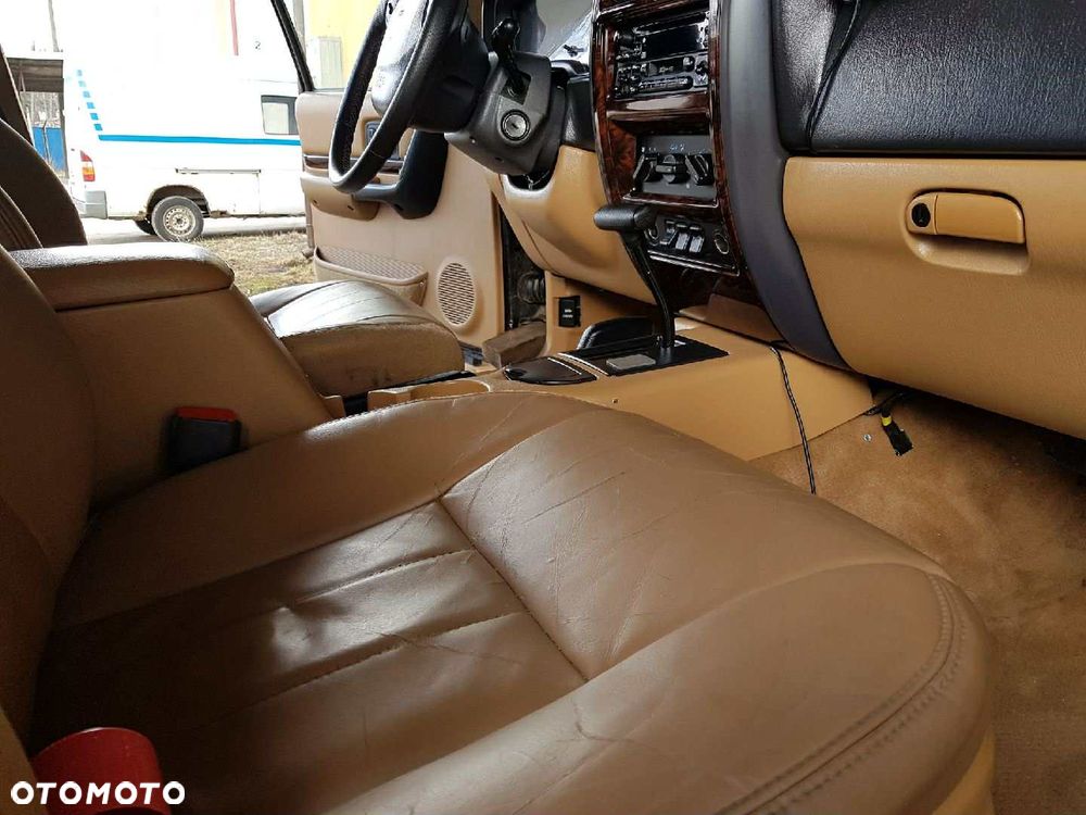 Jeep Cherokee 4.0 Limited - 37