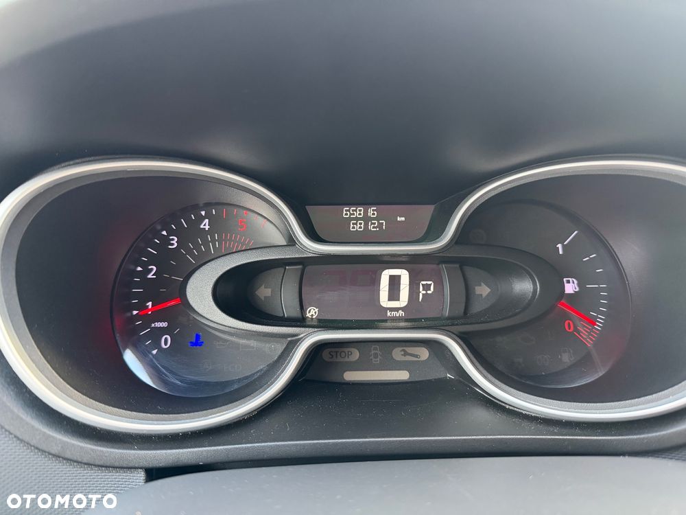 Renault Trafic Grand 2.0 dCi EDC - 7