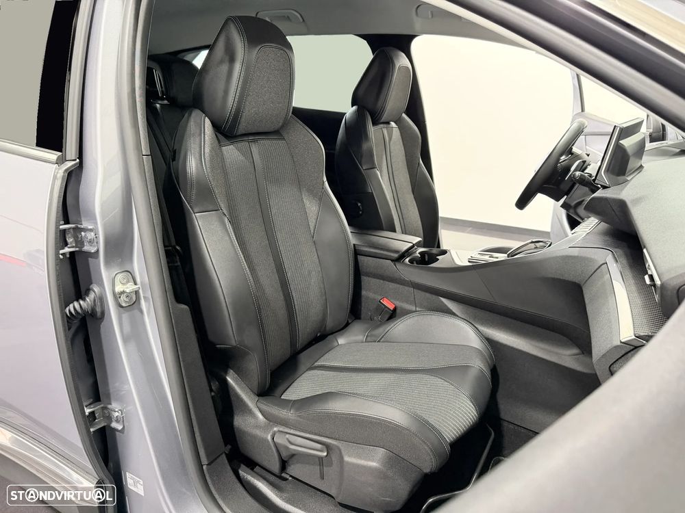 Peugeot 3008 1.6 Hybrid Allure e-EAT8 - 38