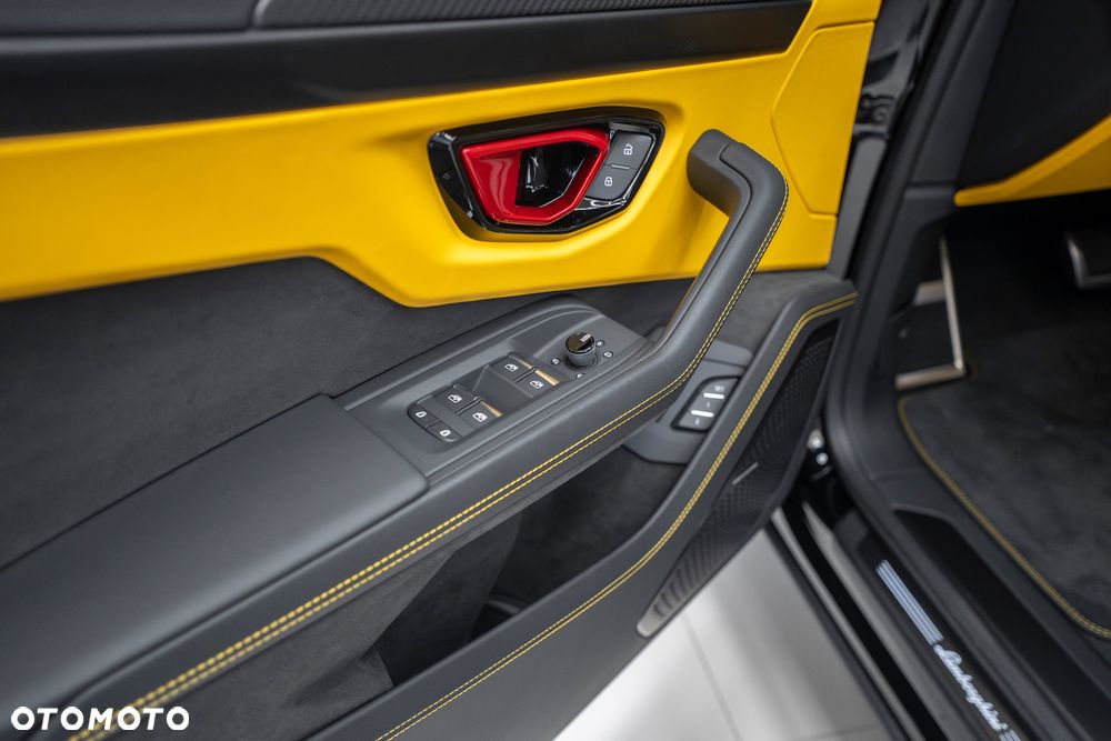 Lamborghini Urus - 18
