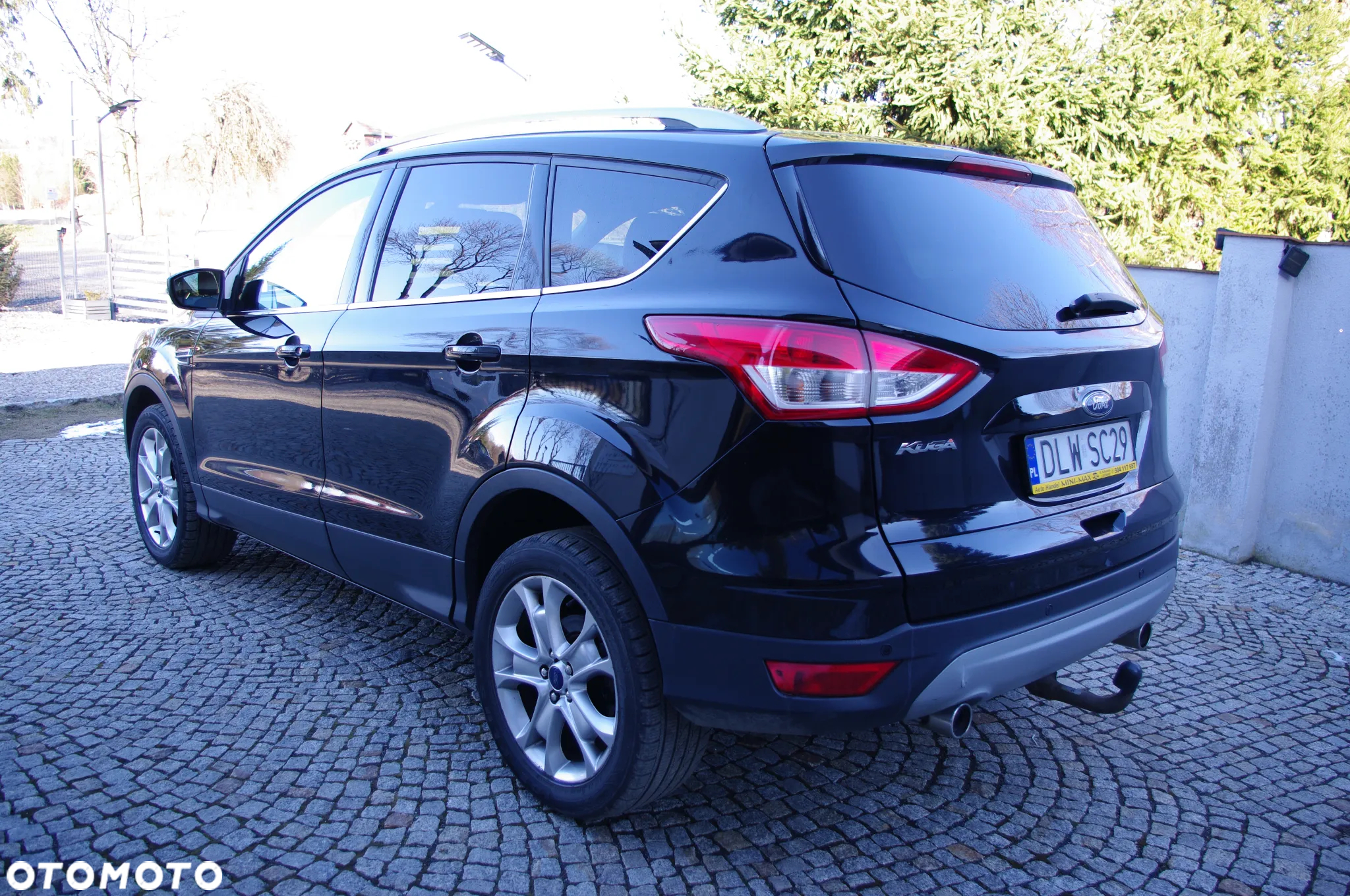 Ford Kuga 2.0 TDCi 2x4 Titanium - 4