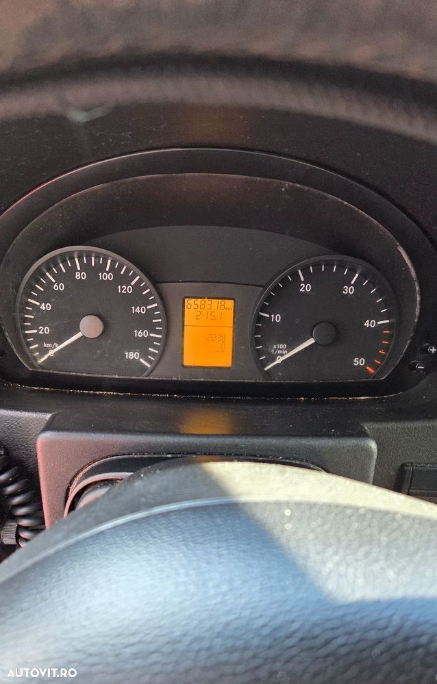 Mercedes-Benz Sprinter - 12