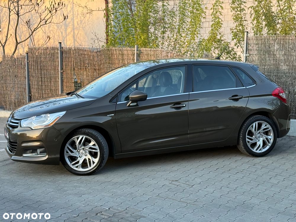 Citroën C4 VTi 120 Exclusive - 3