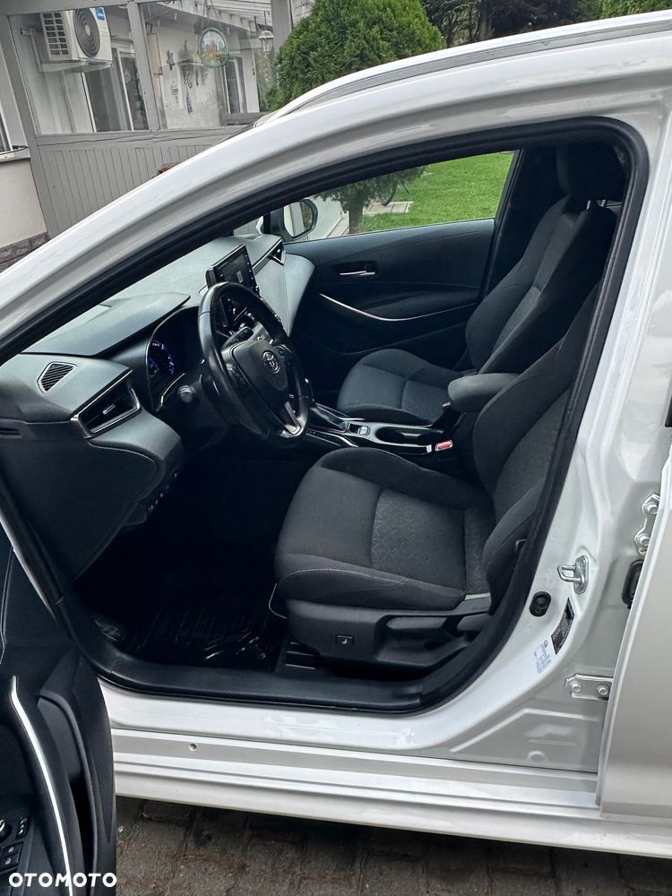 Toyota Corolla 1.8 Hybrid Executive - 13