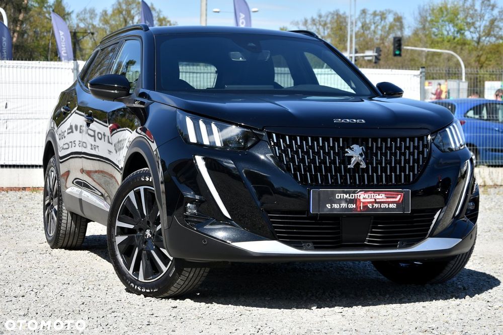 Peugeot 2008 PureTech 130 EAT8 GT - 1