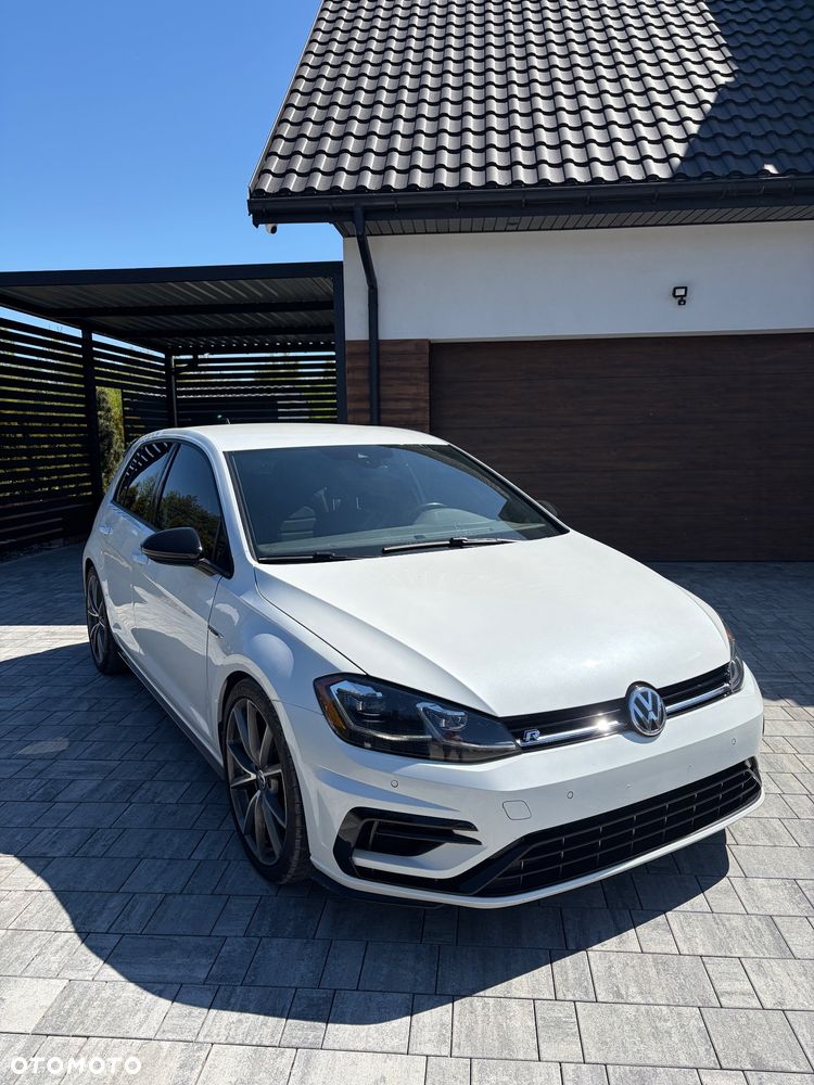 Volkswagen Golf R 4Motion (BlueMotion Technology) DSG - 1