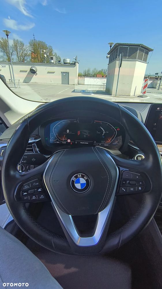 BMW Seria 5 540d xDrive - 15