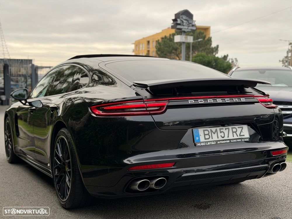 Porsche Panamera - 12