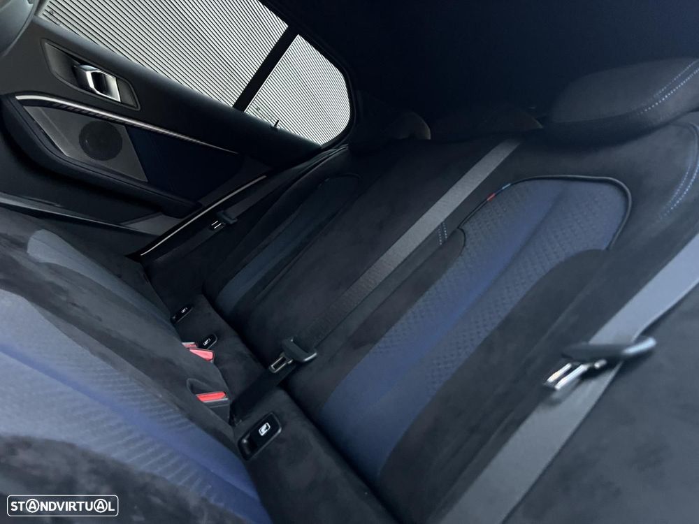 BMW 116 d Pack Desportivo M Auto - 9