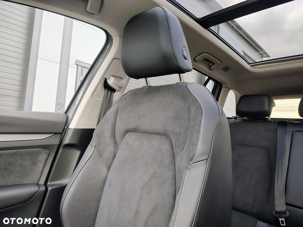 Volkswagen Golf Variant - 15