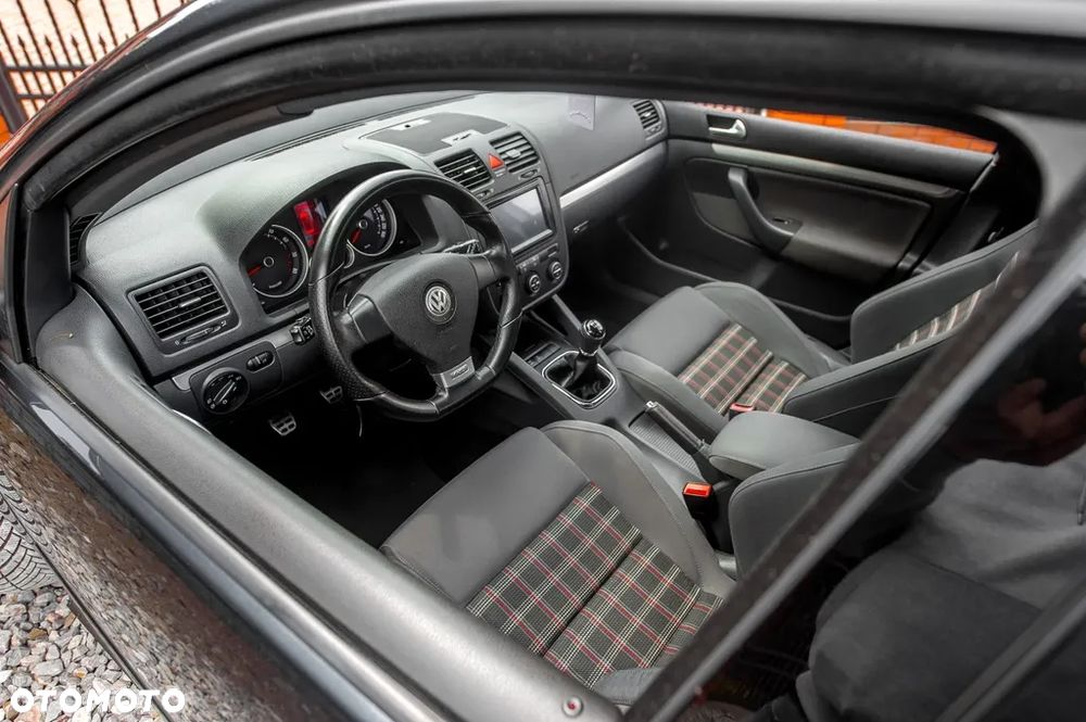 Volkswagen Golf 2.0 GTI - 15