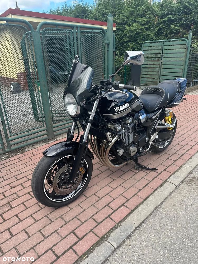 Yamaha XJR - 9