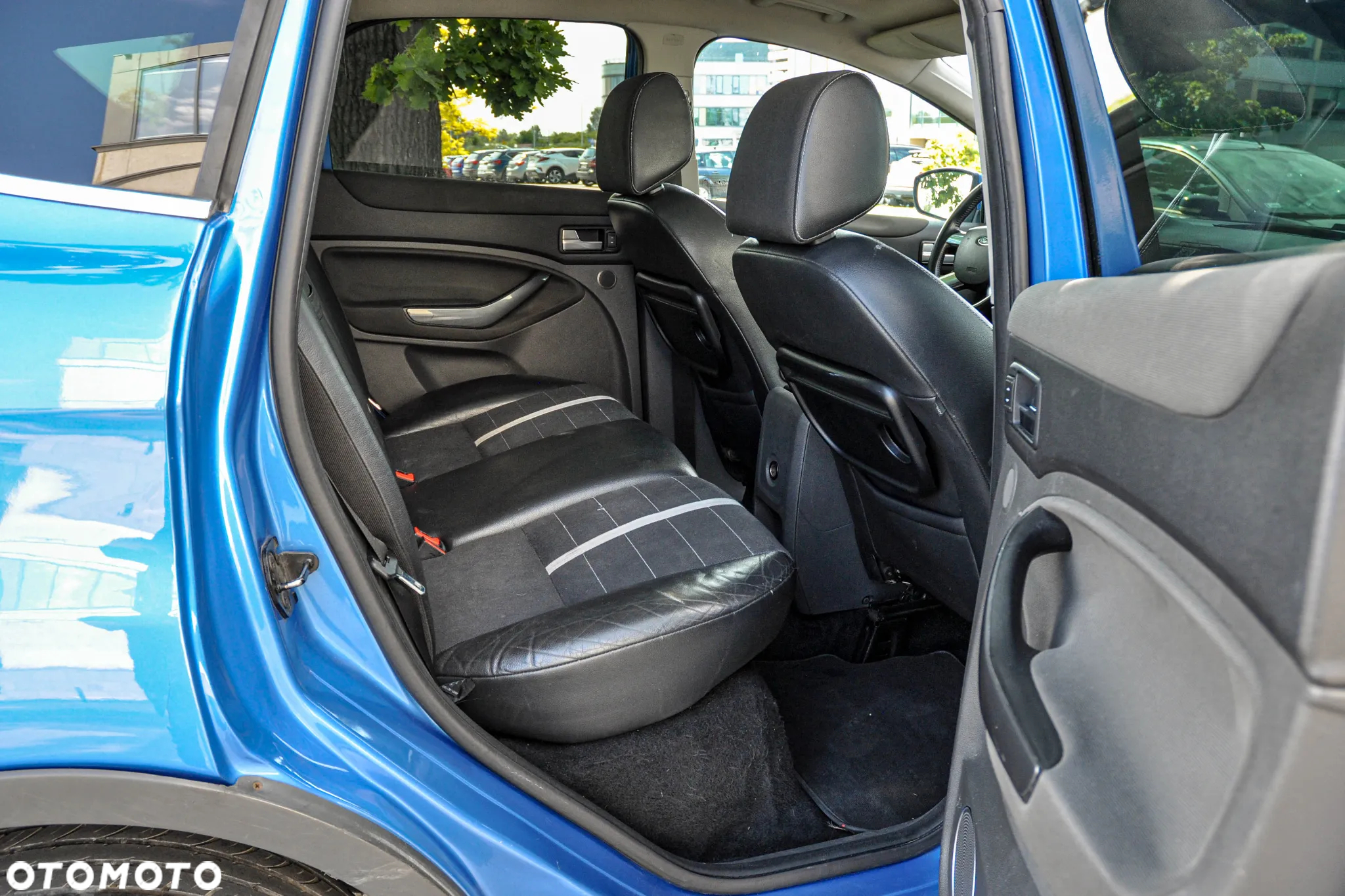 Ford Kuga - 12