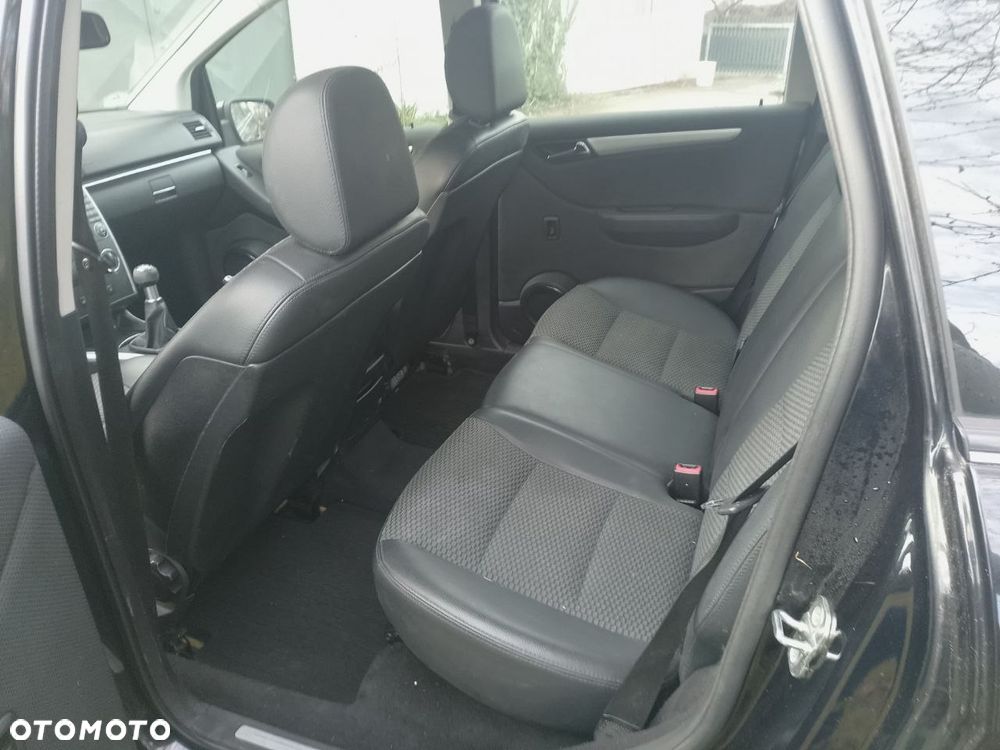 Mercedes-Benz Klasa B 180 CDI Autotronic - 4