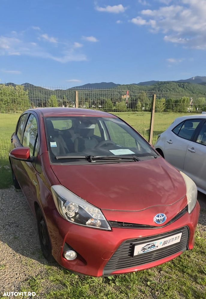 Toyota Yaris 1.5 VVT-i HSD Luna