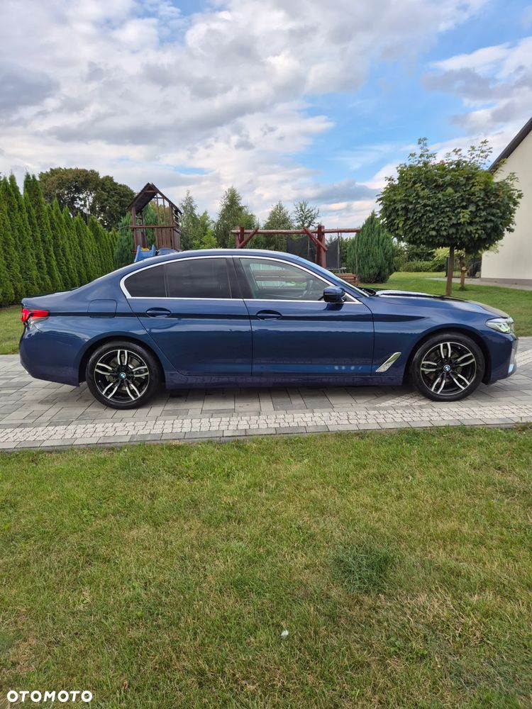 BMW Seria 5 520d xDrive Luxury Line - 3