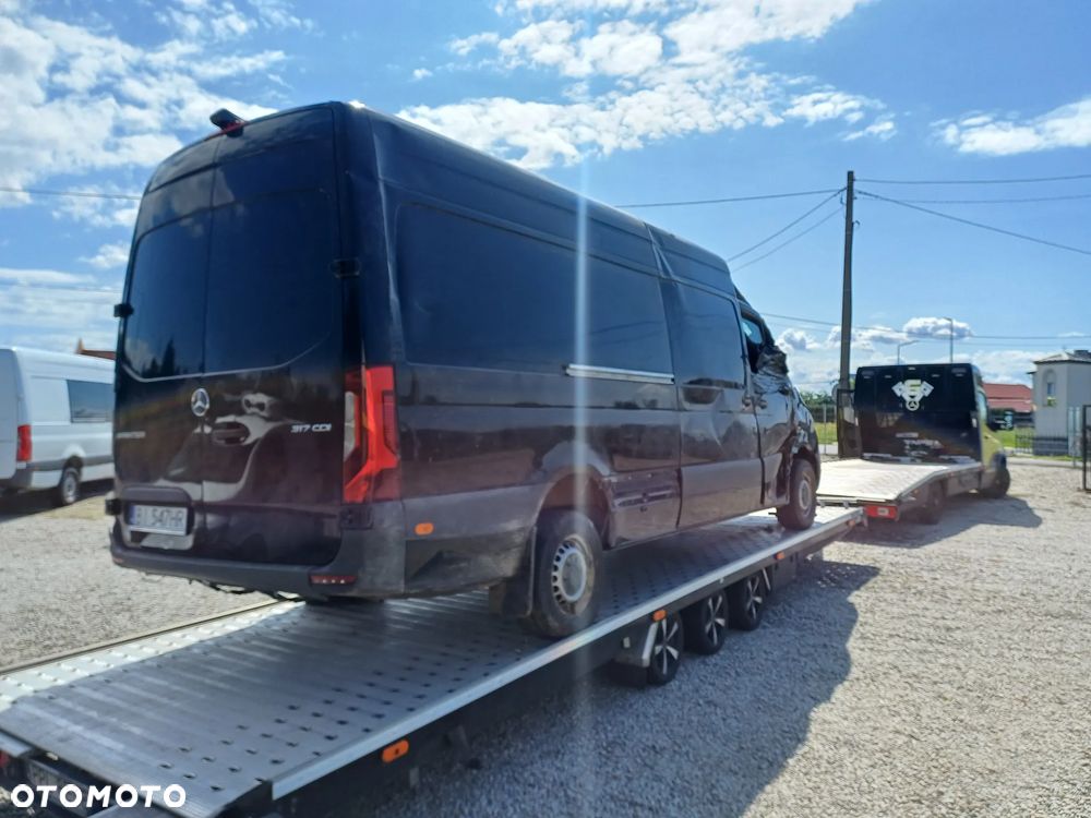 Mercedes-Benz Sprinter - 14