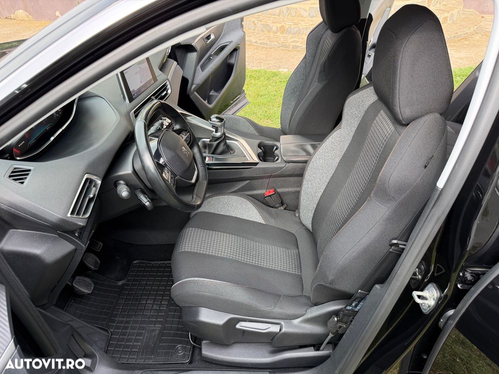 Peugeot 3008 PureTech 130 Stop & Start GPF EAT8 Active Business-Paket - 7