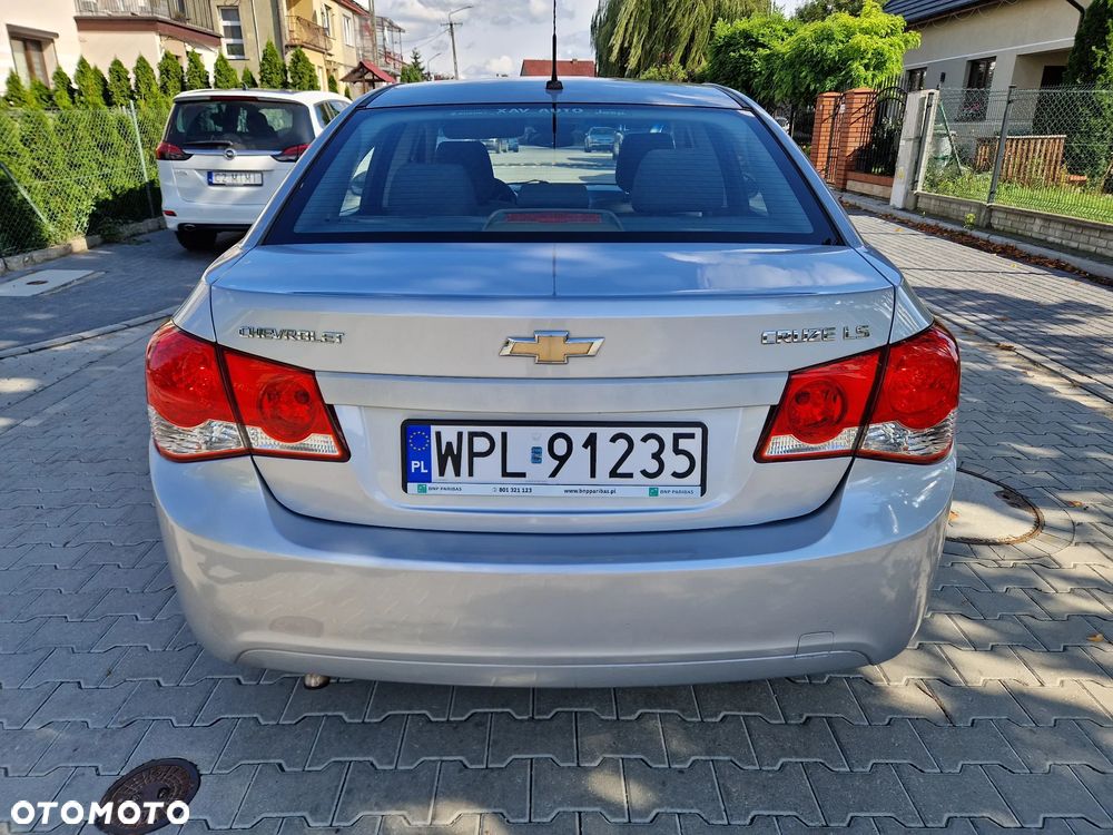 Chevrolet Cruze 1.6 LS - 8