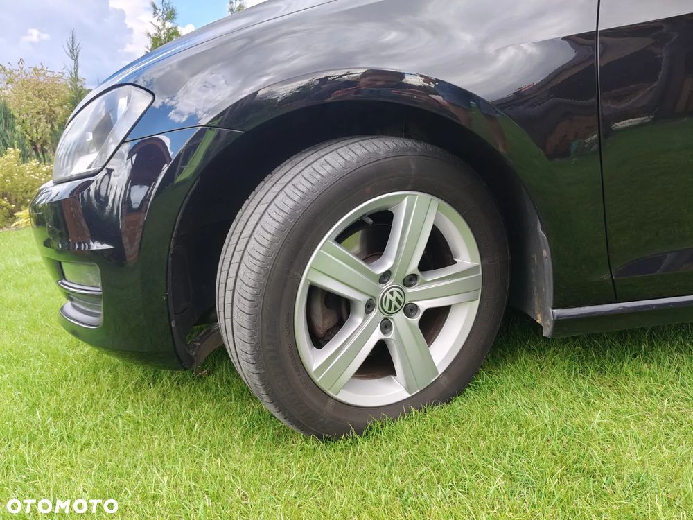 Volkswagen Golf - 8