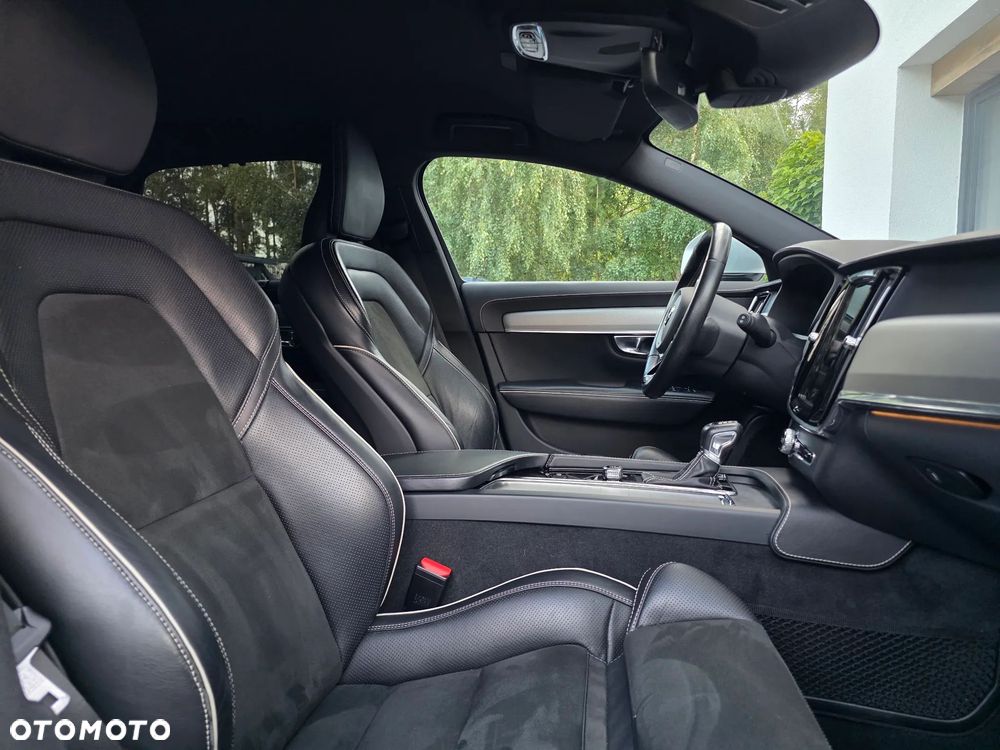 Volvo V90 D5 SCR AWD R-Design - 25