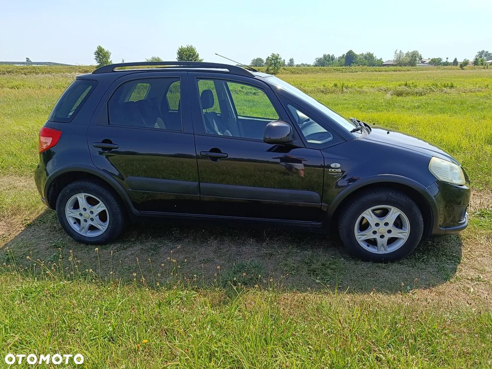 Suzuki SX4 1.9 DDiS 4WD GS / Premium - 4