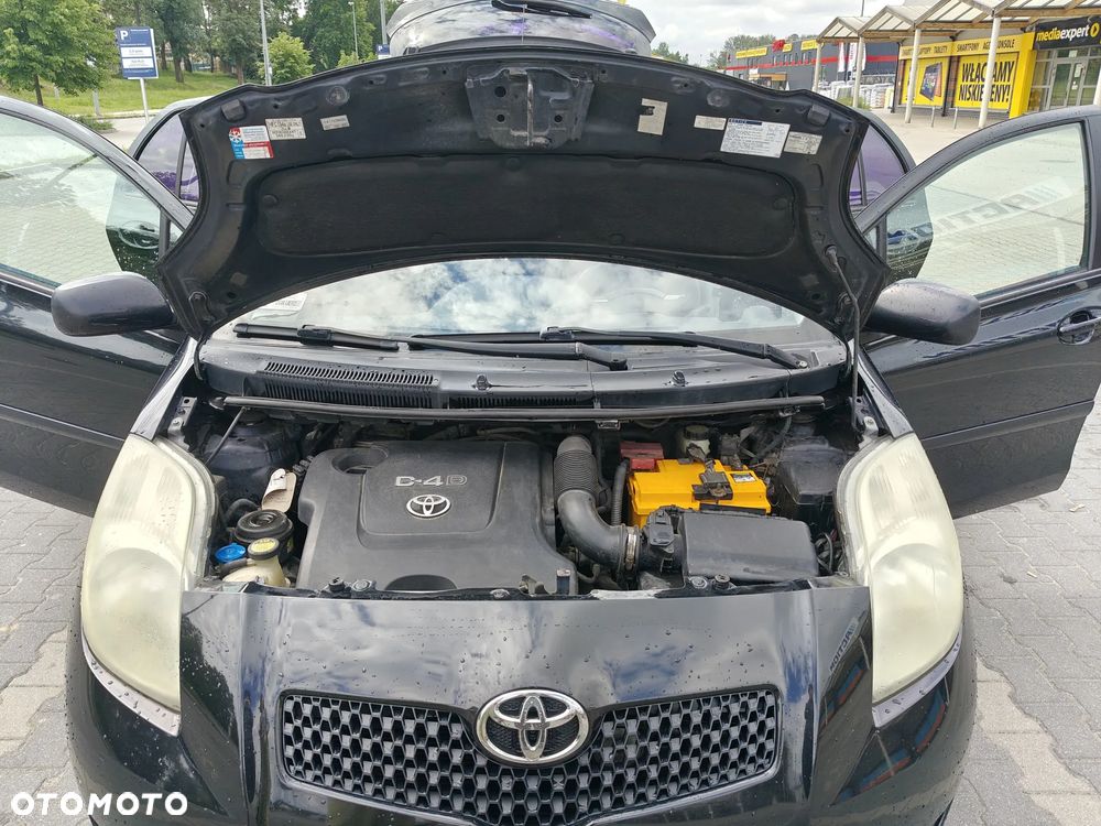 Toyota Yaris - 24