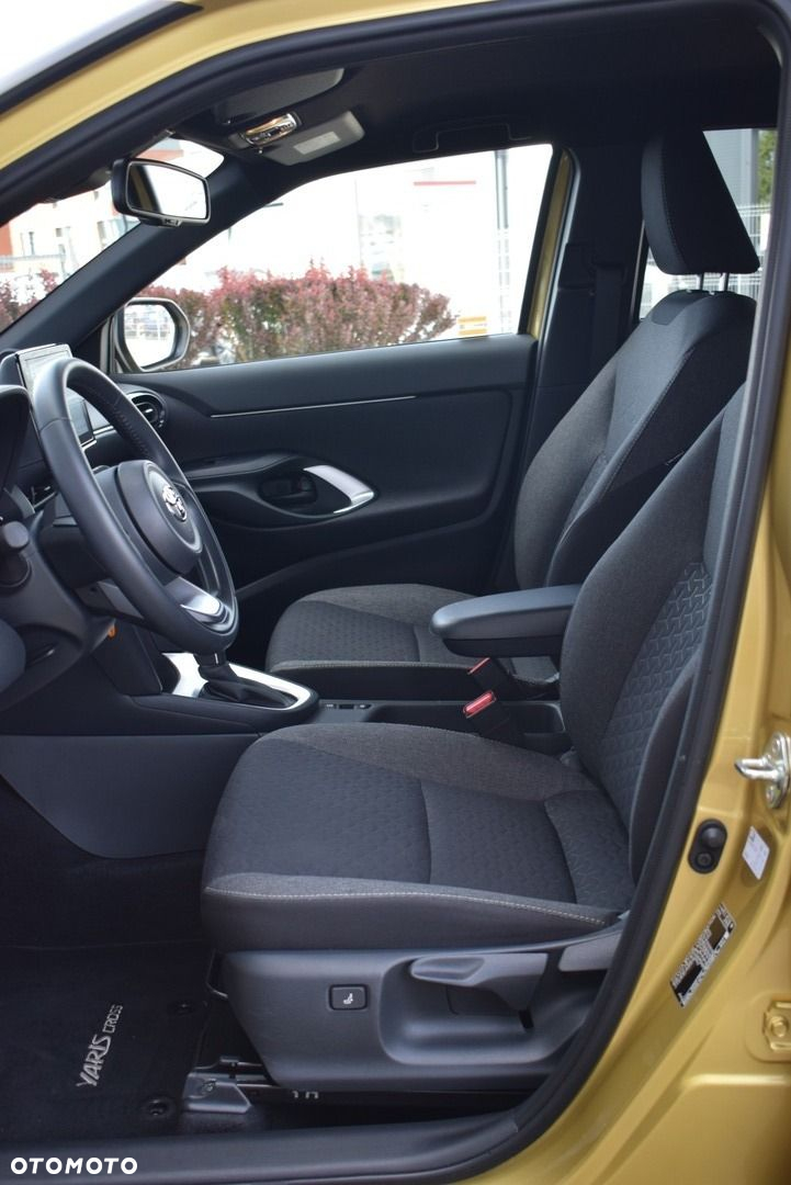 Toyota Yaris Cross - 12