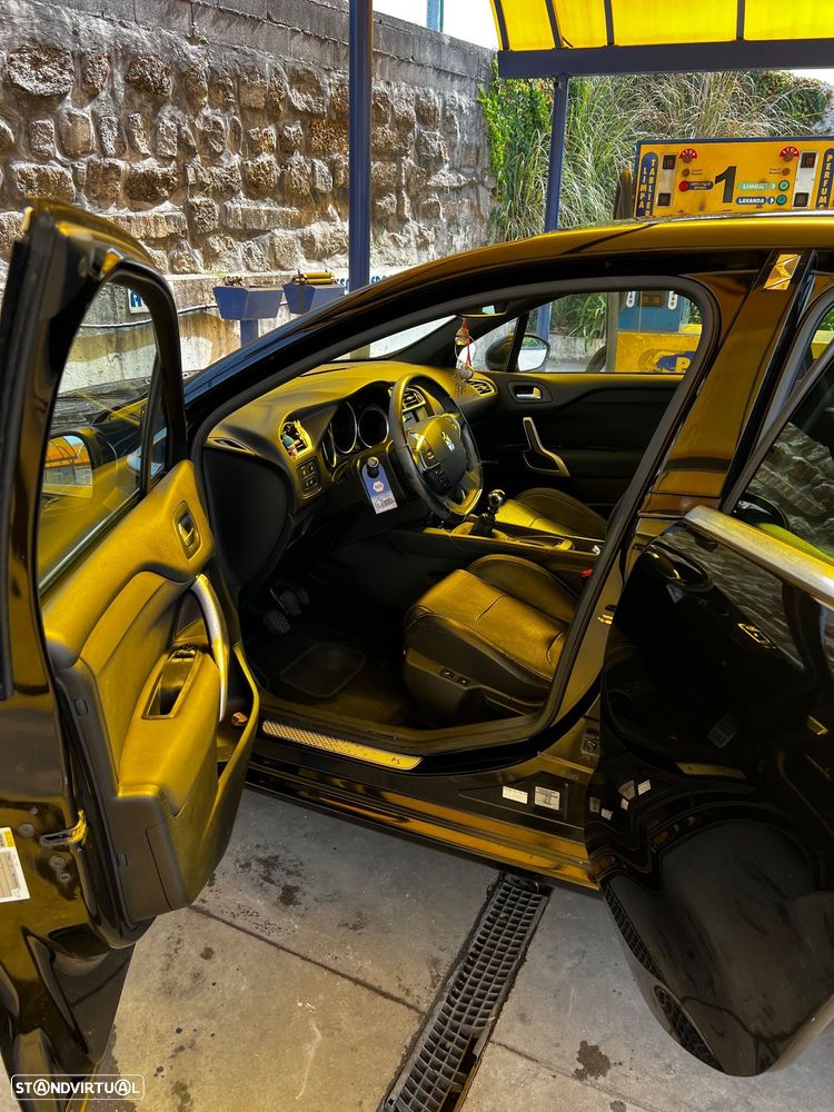 Citroën DS4 1.6 e-HDi So Chic 113g — fotografia 10