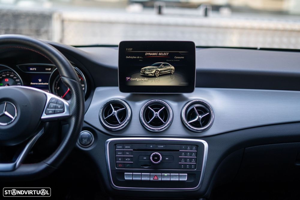 Mercedes-Benz CLA 180 d AMG Line - 20