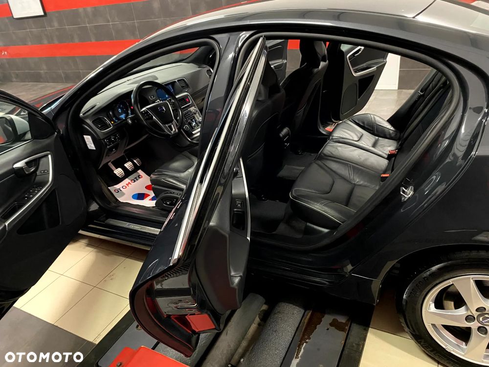 Volvo S60 D4 Drive-E R-Design Summum - 19