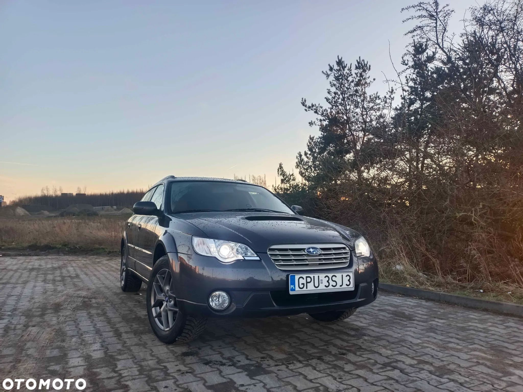 Subaru Outback - 1